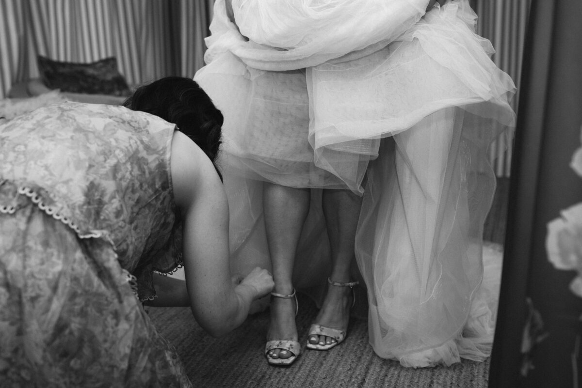 Faye-Fern-Creative-ArdentAndElm-Meaghanne-Tatiana-Hudson-Valley-Same-Sex-Wedding-Getting-Ready-07