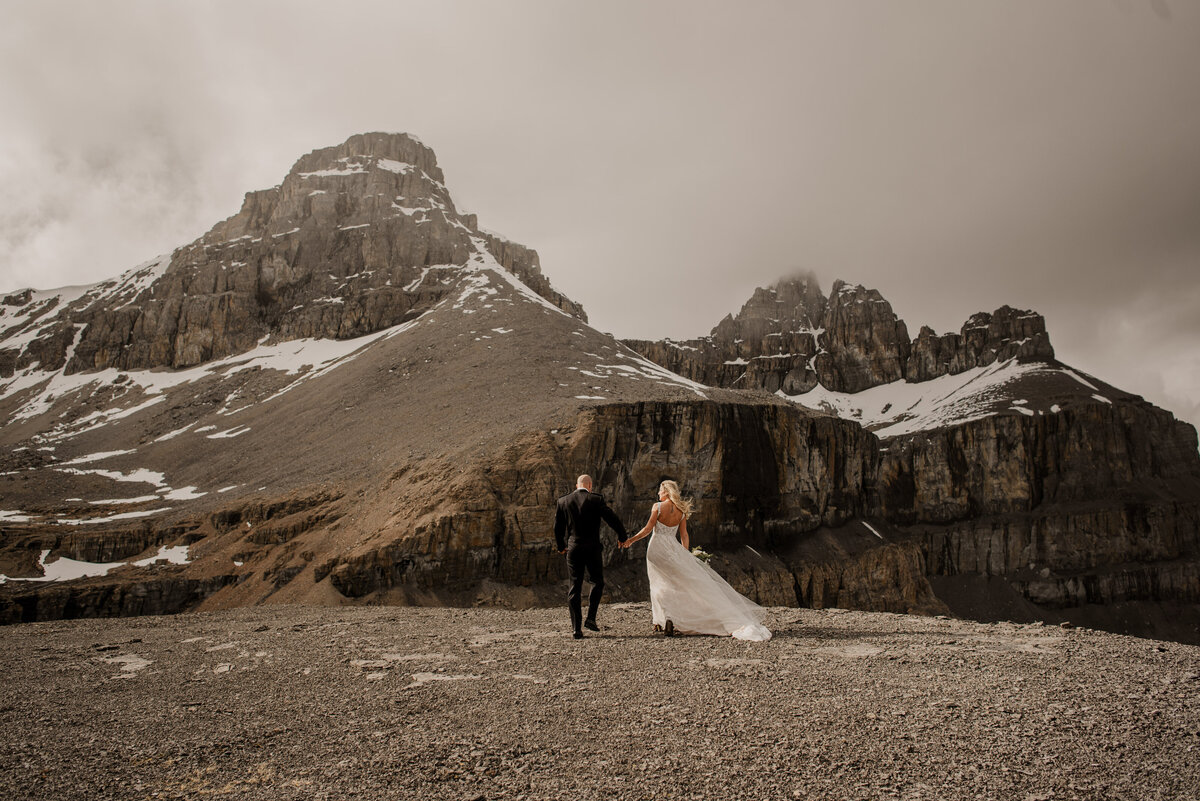 Alberta-elopement-photographer-87