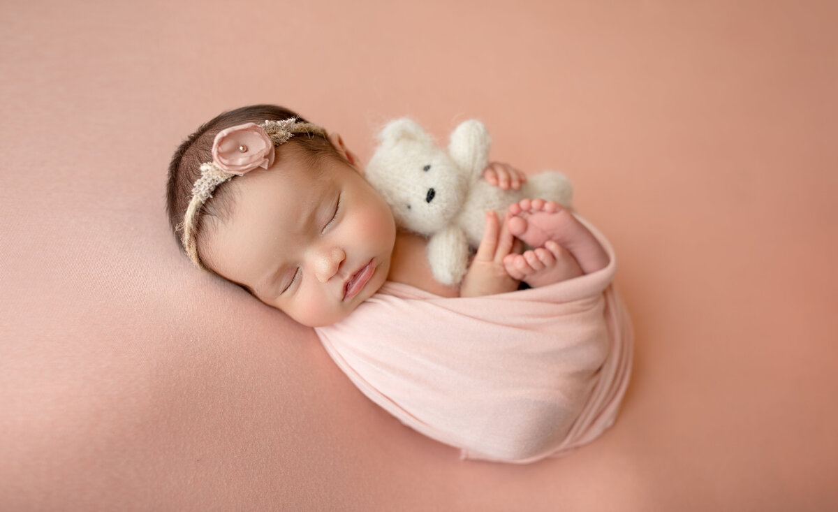 Enjoy a stress-free newborn photography session in our cozy and professional studio, capturing your baby’s innocence and charm.