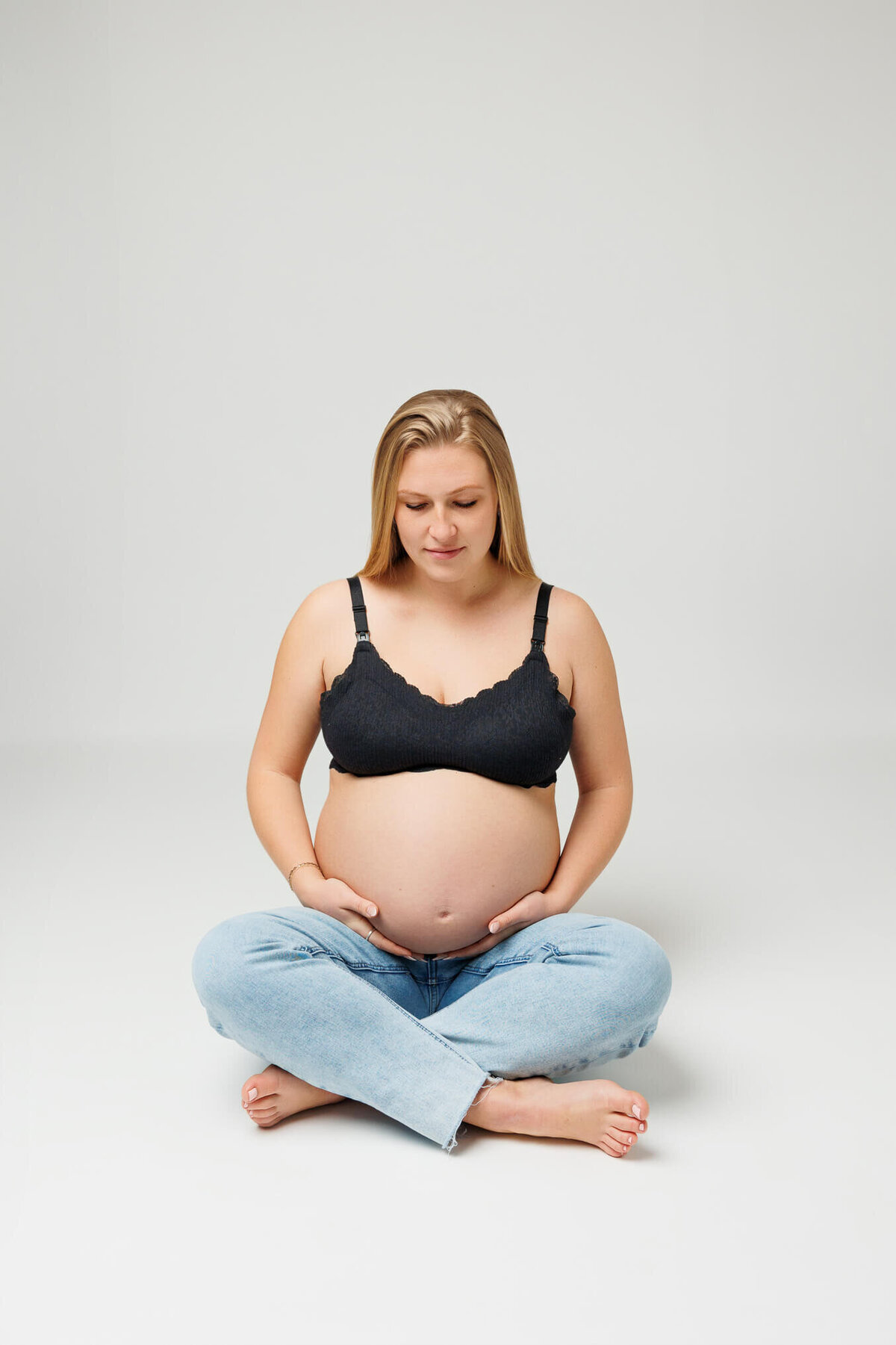 york-pa-studio-editorial-maternity-session-4