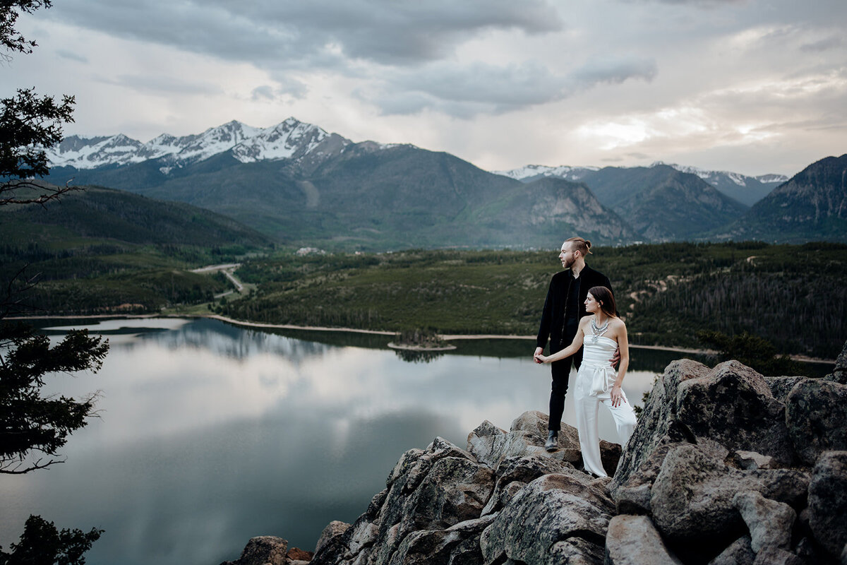 engagement-713_websize