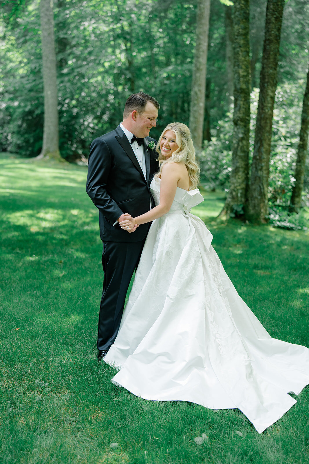 Spring_destination_wedding_the_farm_at_old_edwards_highlands_nc_north_carolina_mountain_wedding_Wedding__Kailee_DiMeglio_Photography-266