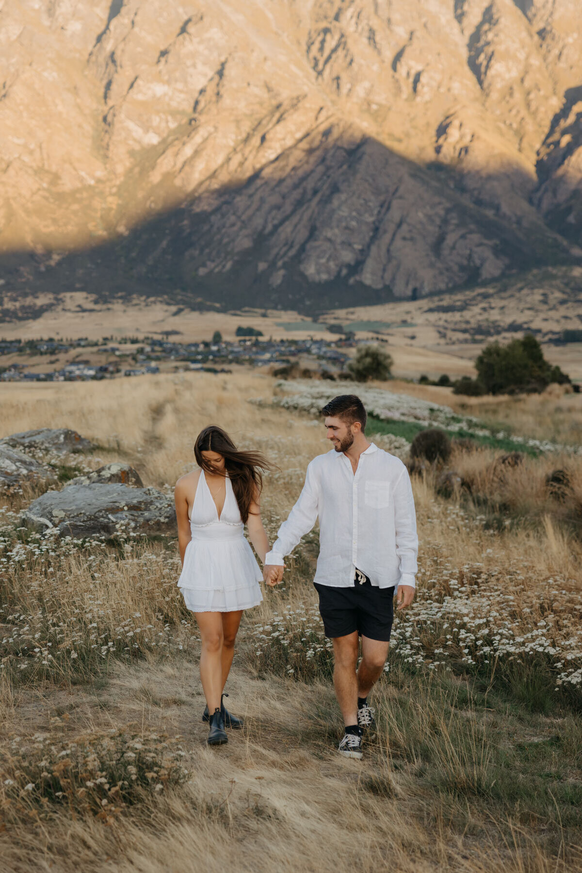 Queenstown couple photographer, couple photo session at Jacks Point