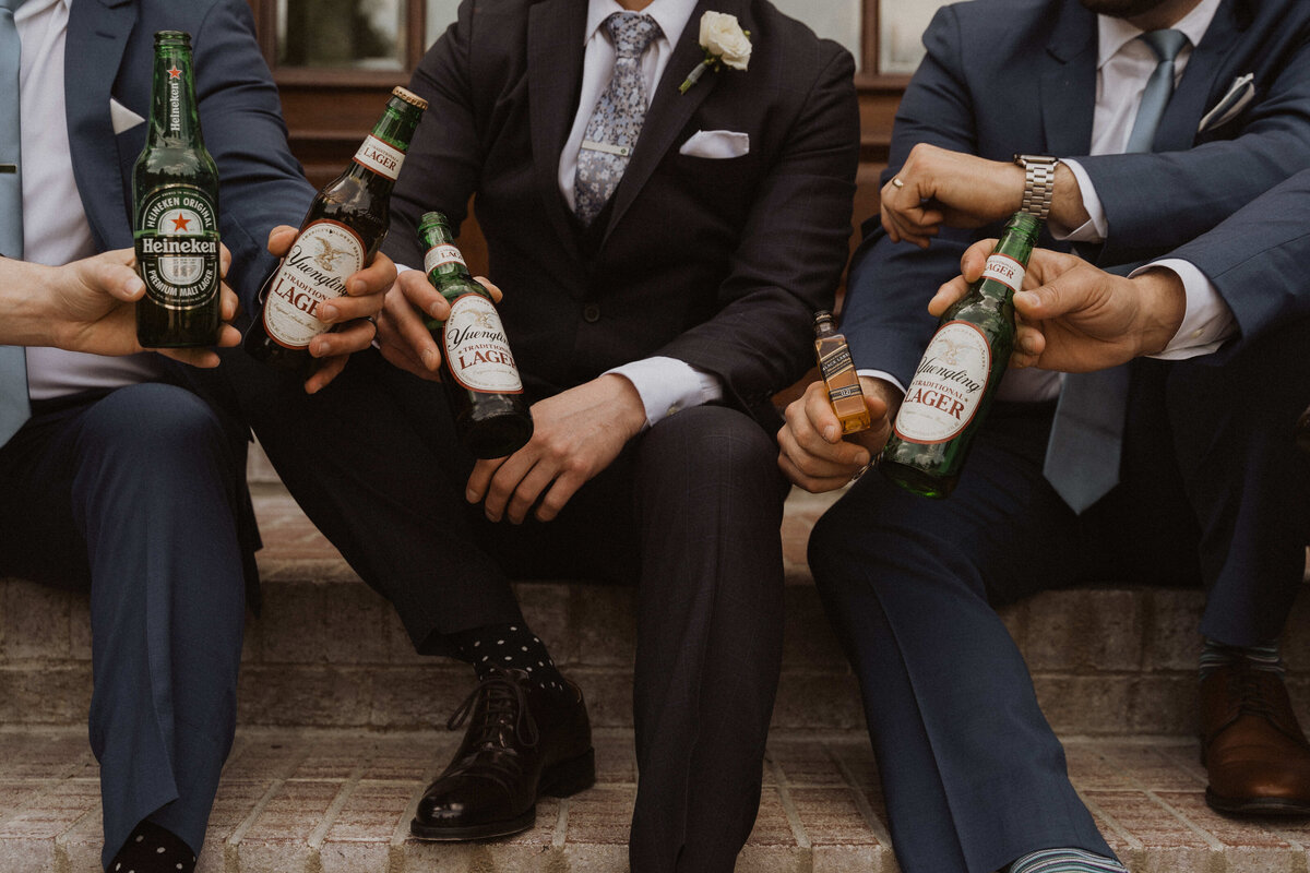 CharlottePhotographer_CorrinRyanFormals_ThinSpaces-17