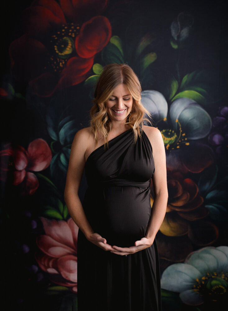 Floral maternity session by Diane Owen