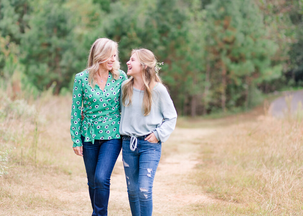 Candid mother and child moment captured by Helen Hill Photography