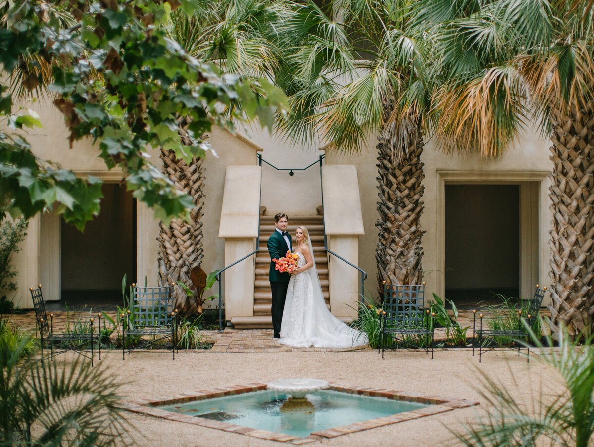 commodore-perry-estate-wedding-first-look