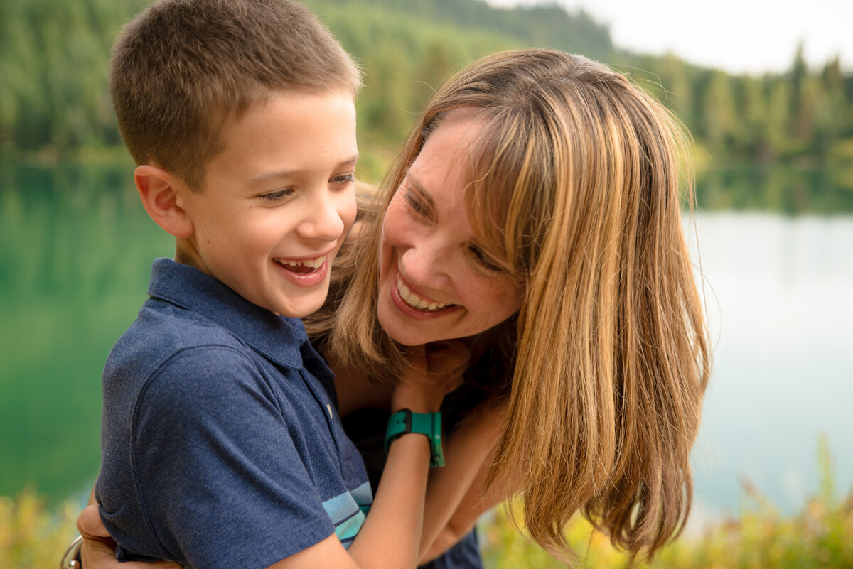 Gold Creek Pond Family Photo Session (2)