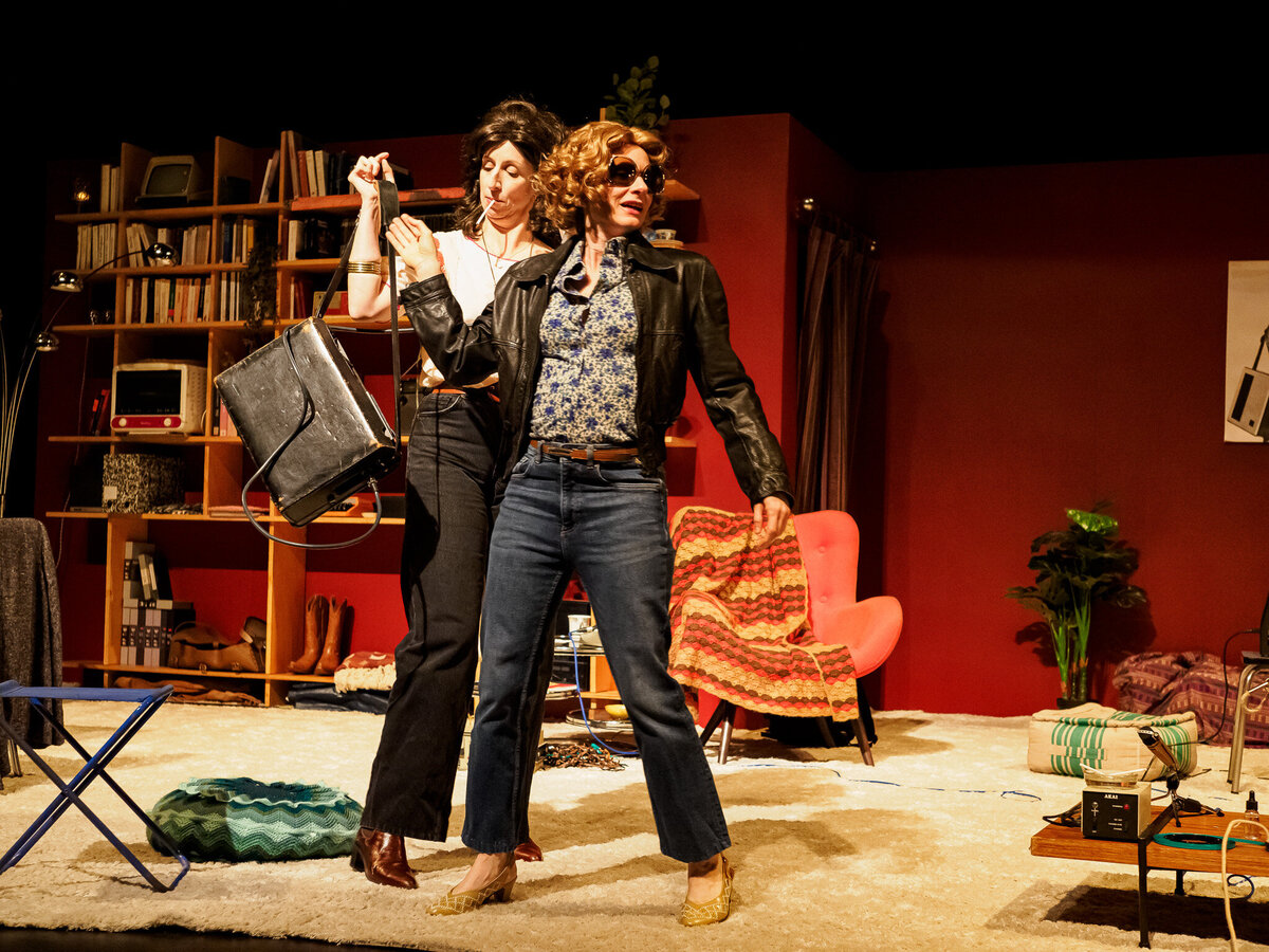 DELPHINE ET CAROLE ©Marie Charbonnier_B070024