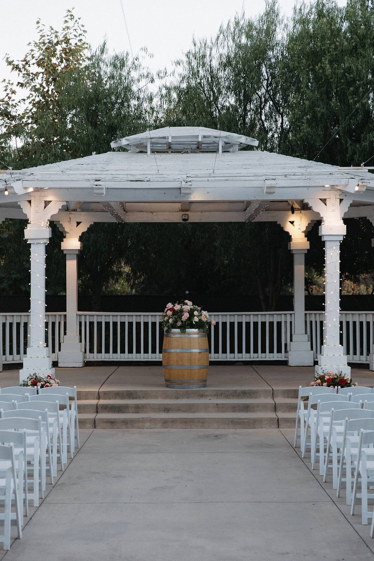Tessa+GarrettCeremony_DinnerSetup-3