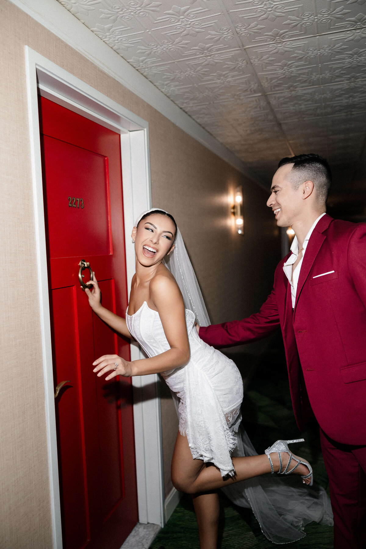 105_riskyexposure_las-vegas-elopement-photography