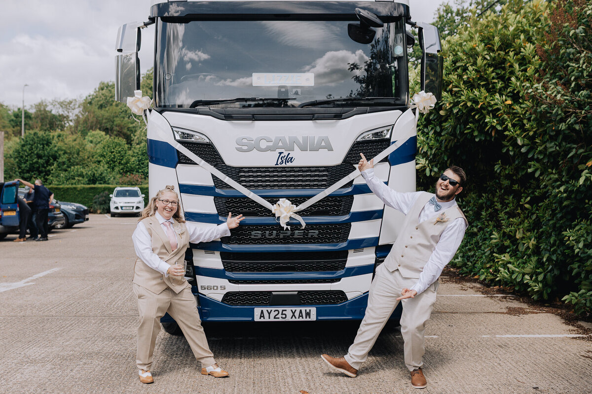 ApplewoodHallLGBTQWedding-12