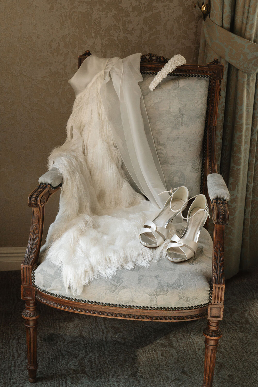 High-end wedding details for an intimate wedding in Amsterdam.