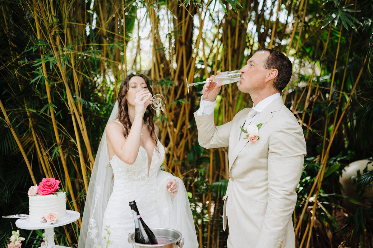 mcneile-photo-sunken-gardens-elope-in-florida-chantilly-chic-celebrations-22