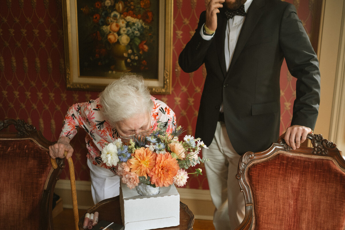 documentary photographer garden greenhouse wedding-40