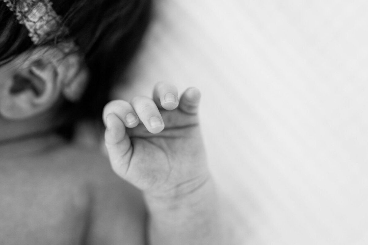 natural-light-newborn-session-austin (6)