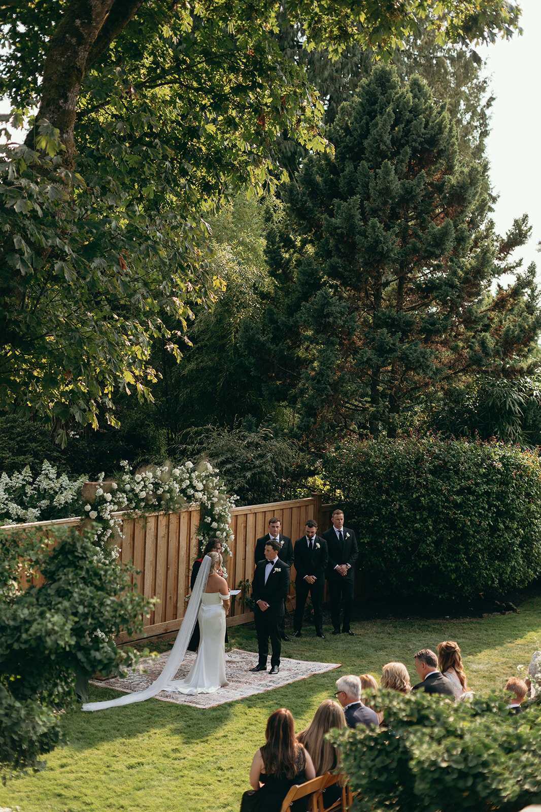 luxury-wedding-ceremony-backyard-vancouver-thegodards