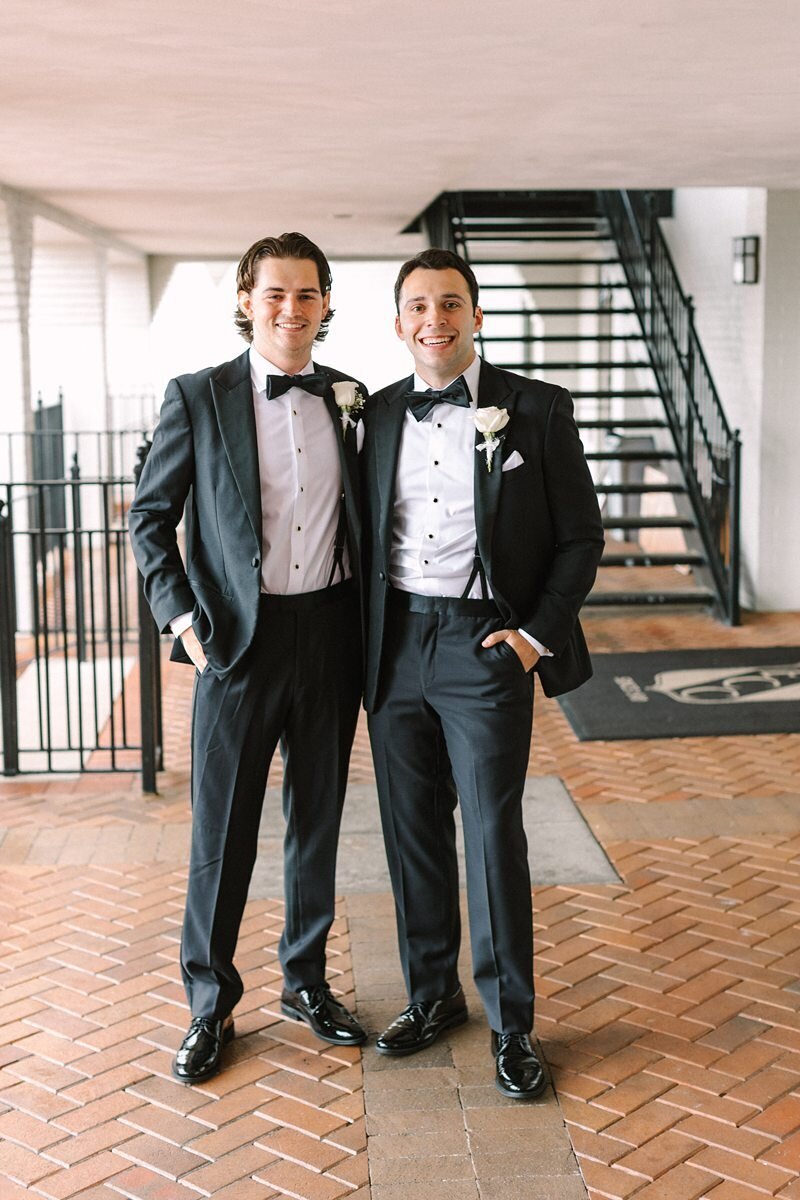 groom-relaxed-prep-evansville-country-club01