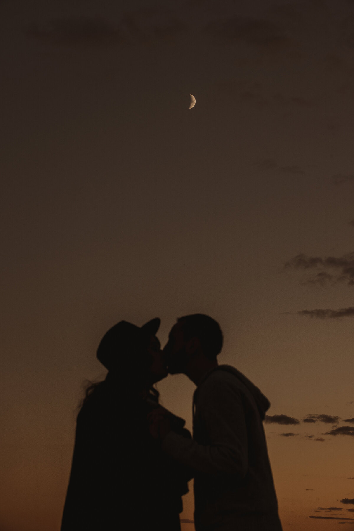 moon engagement session