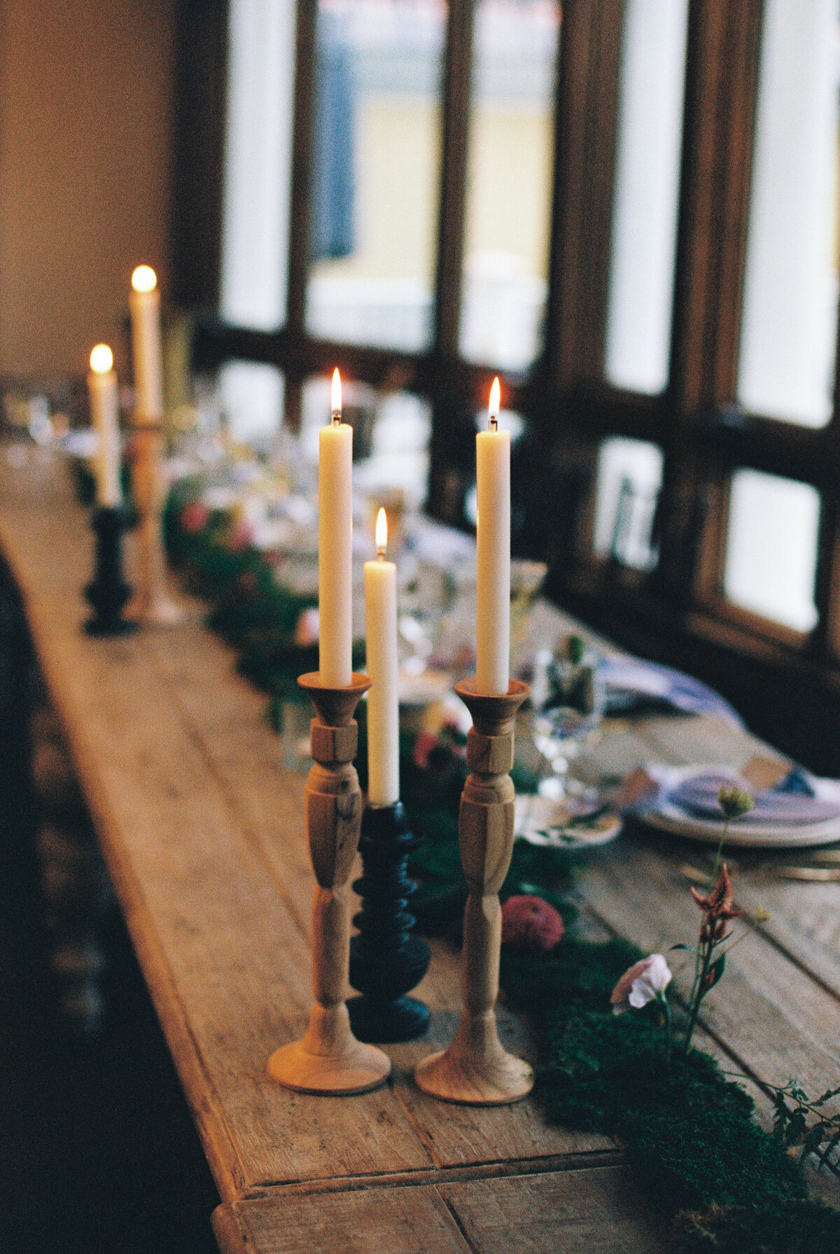 reception tablescape