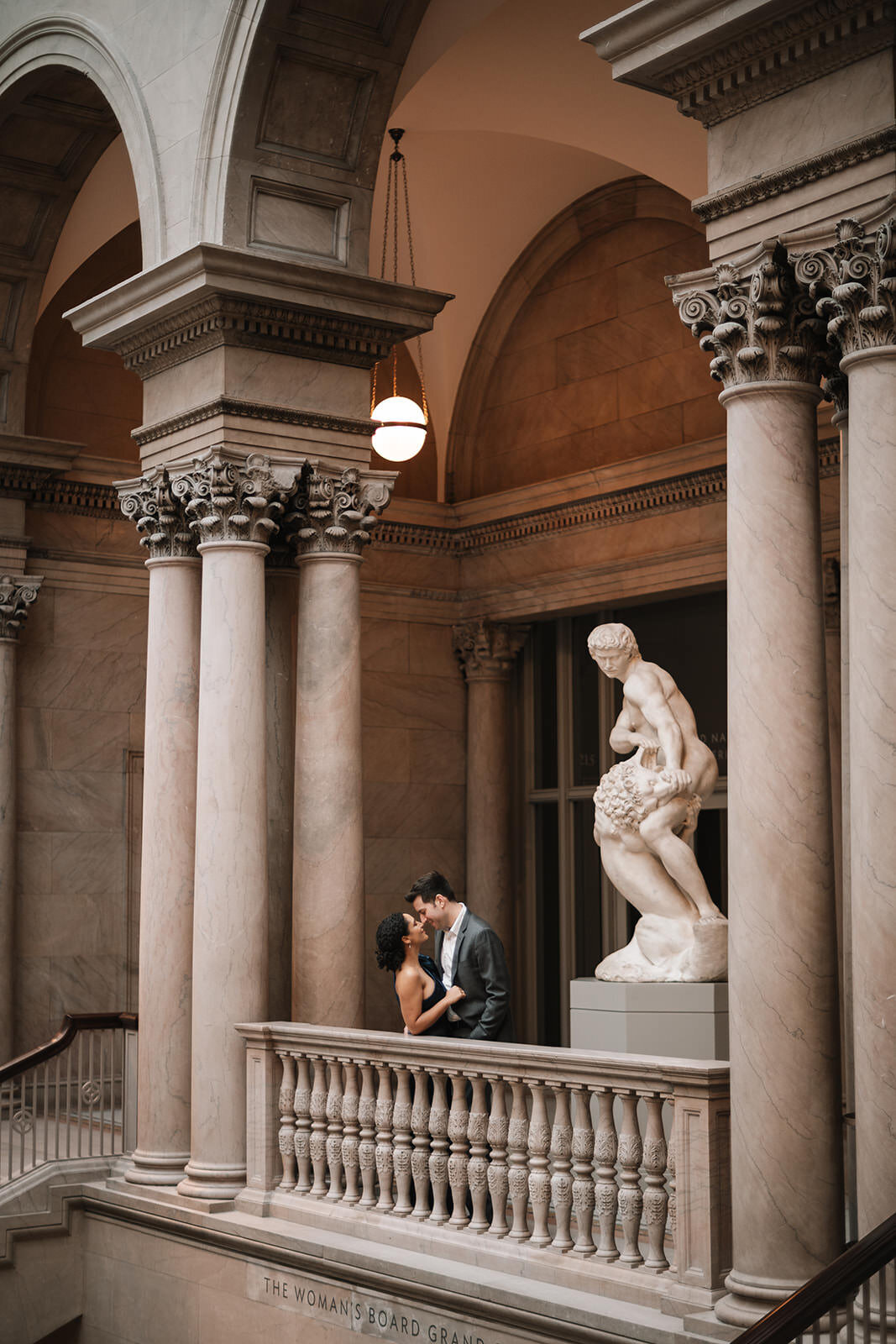 chicago-art-institute-engagement-session-melissa-ferrara-photography01001