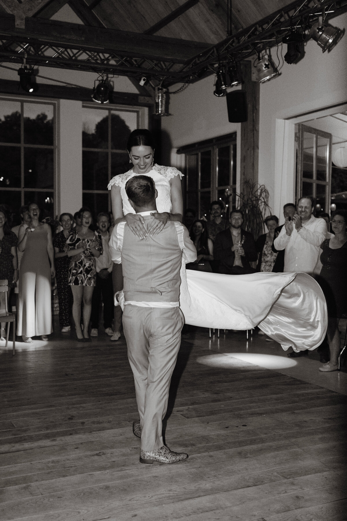 First dance - Hannah en Nathanael-24