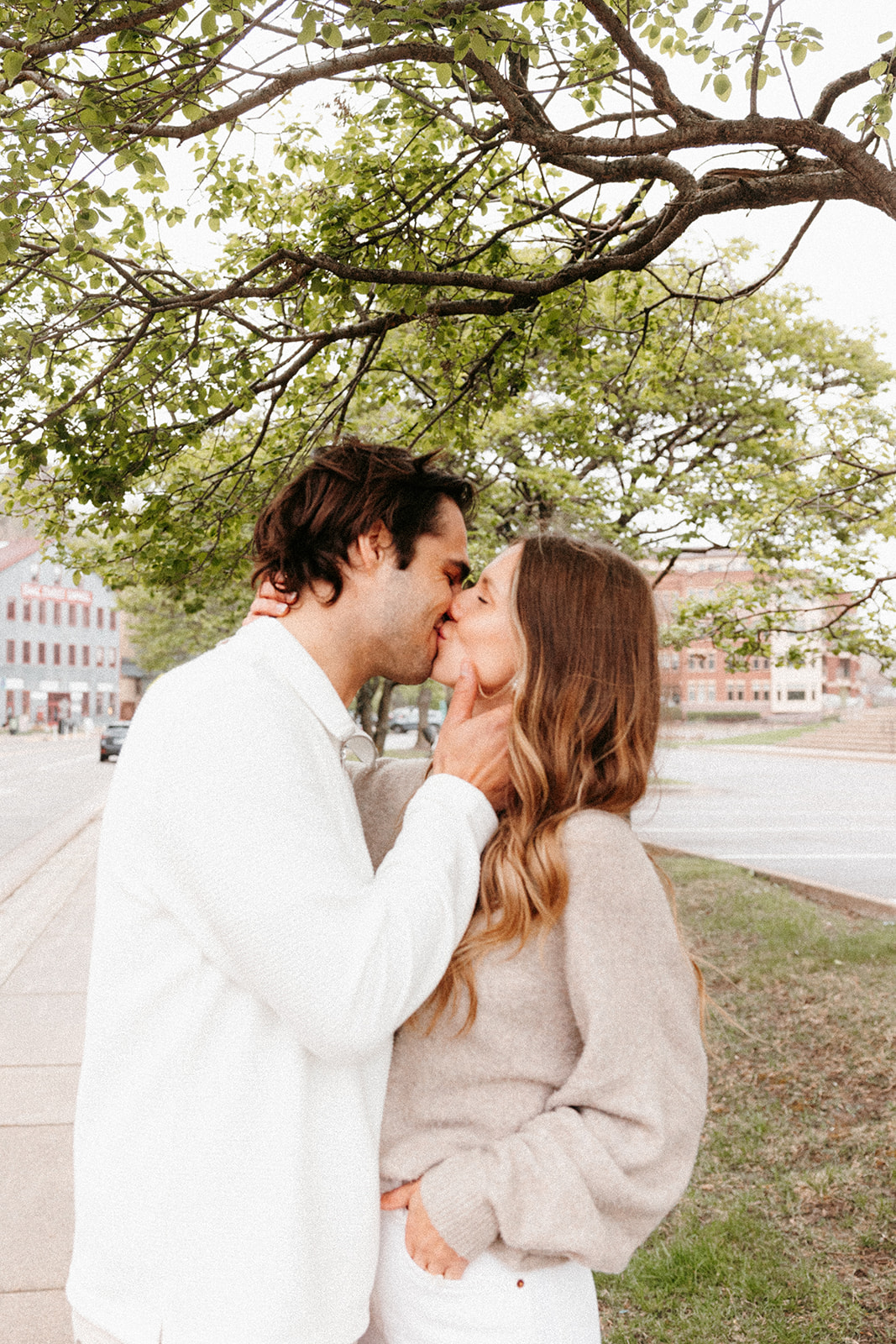 Your go-with-the-flow Minnesota engagement photographer. Real laughs, big love, and true-to-life photos — because forever should feel fun.