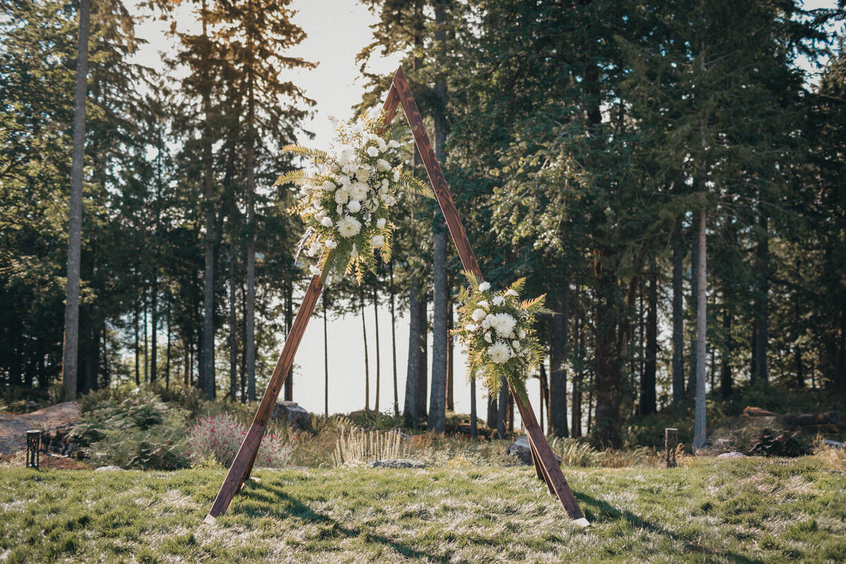 moments-and-mountains-photo-and-film-olympia-lacey-tacoma-wedding-tumwater-JI (163 of 71)