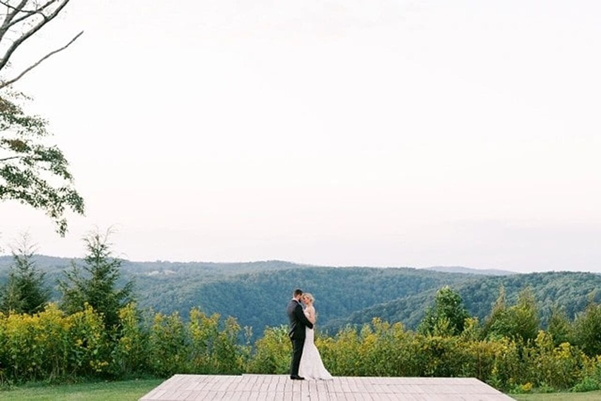 Wedding-at-Primland-Resort-Meadows-of-Dan-Virginia-01al345m