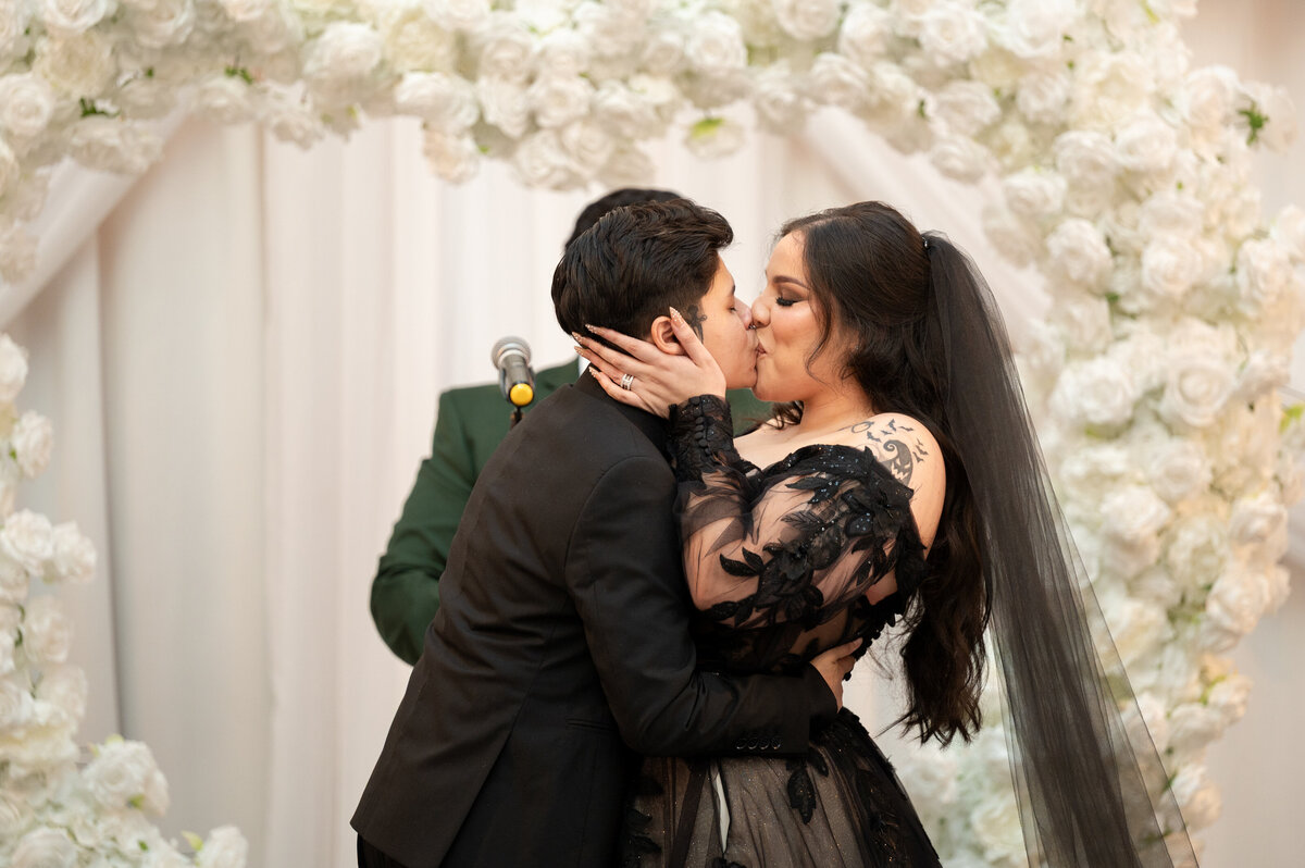 A&LWeddingCeremonytoCakeCutting-233