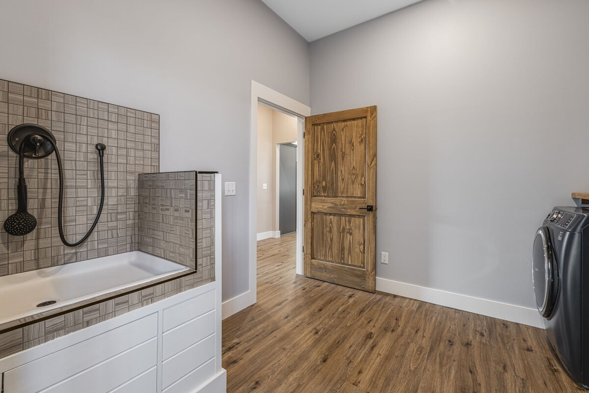 24-web-or-mls-254-bear-cliff-cir