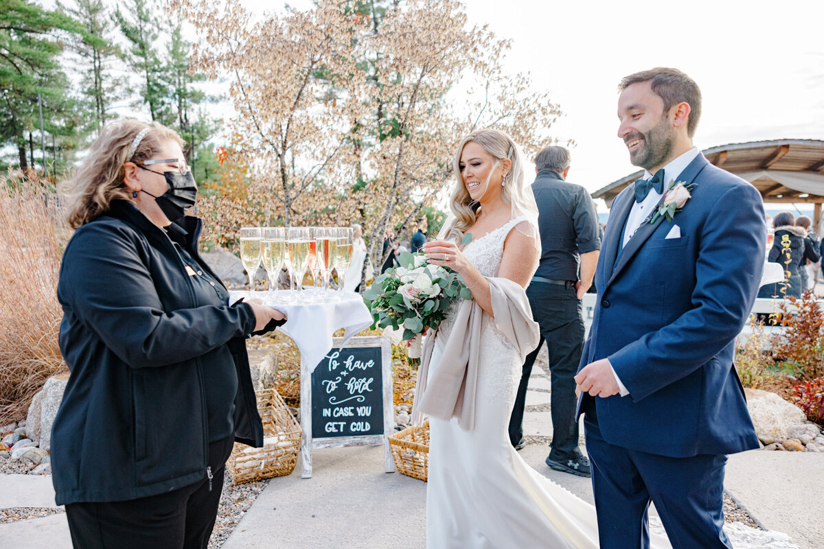 sarah-mike-belvedere-wakefield-quebec-wedding-grey-loft-studio-2021-134