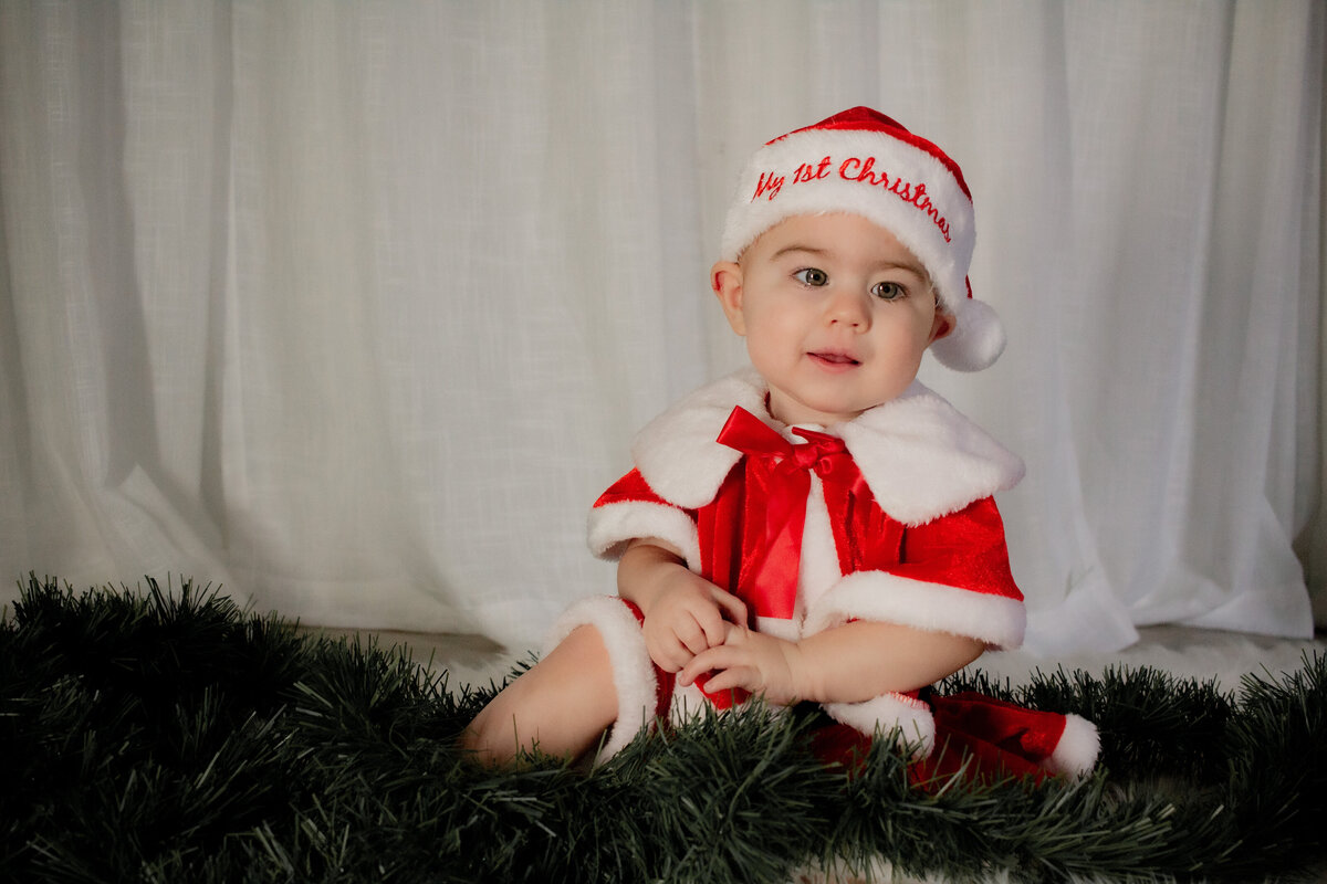 1 Year Christmas Photography - Abby-16