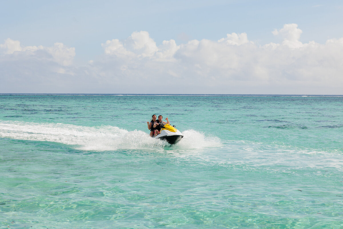 couple-on-jetski-tahiti-elopement