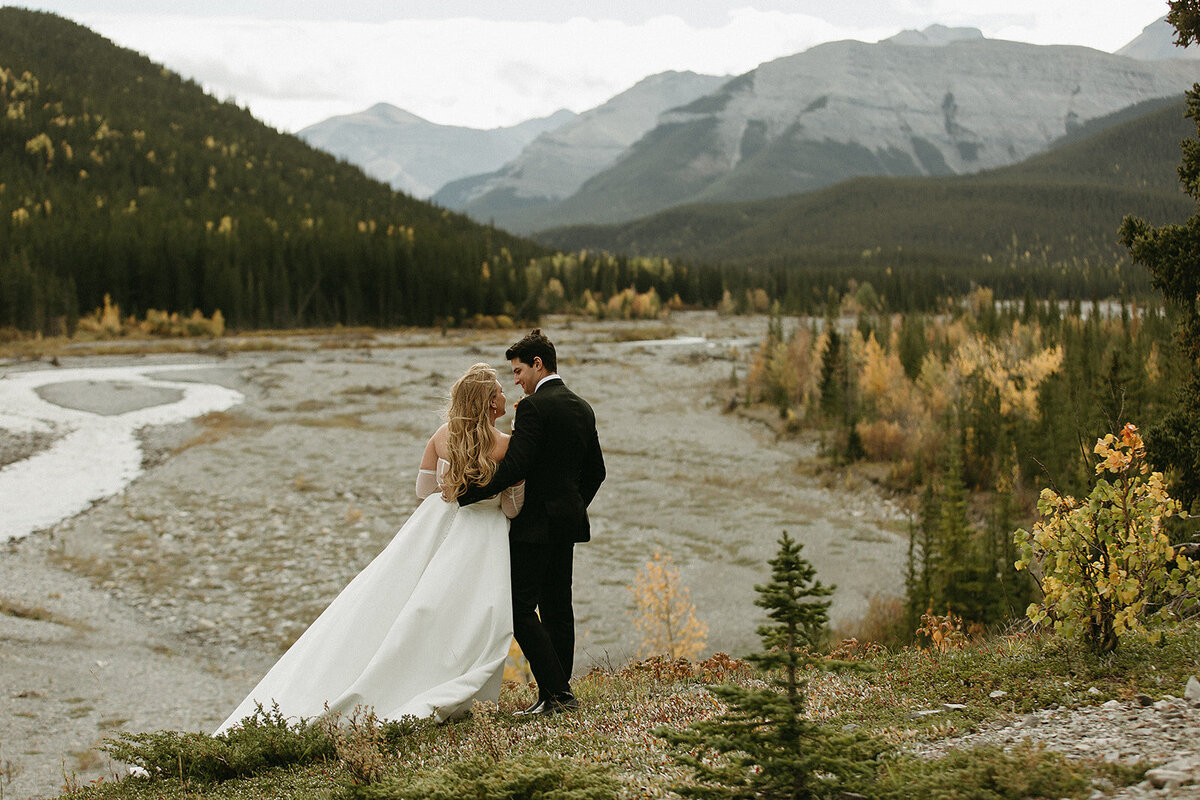 LM_Bragg_Creek_River_Cafe_Wedding220
