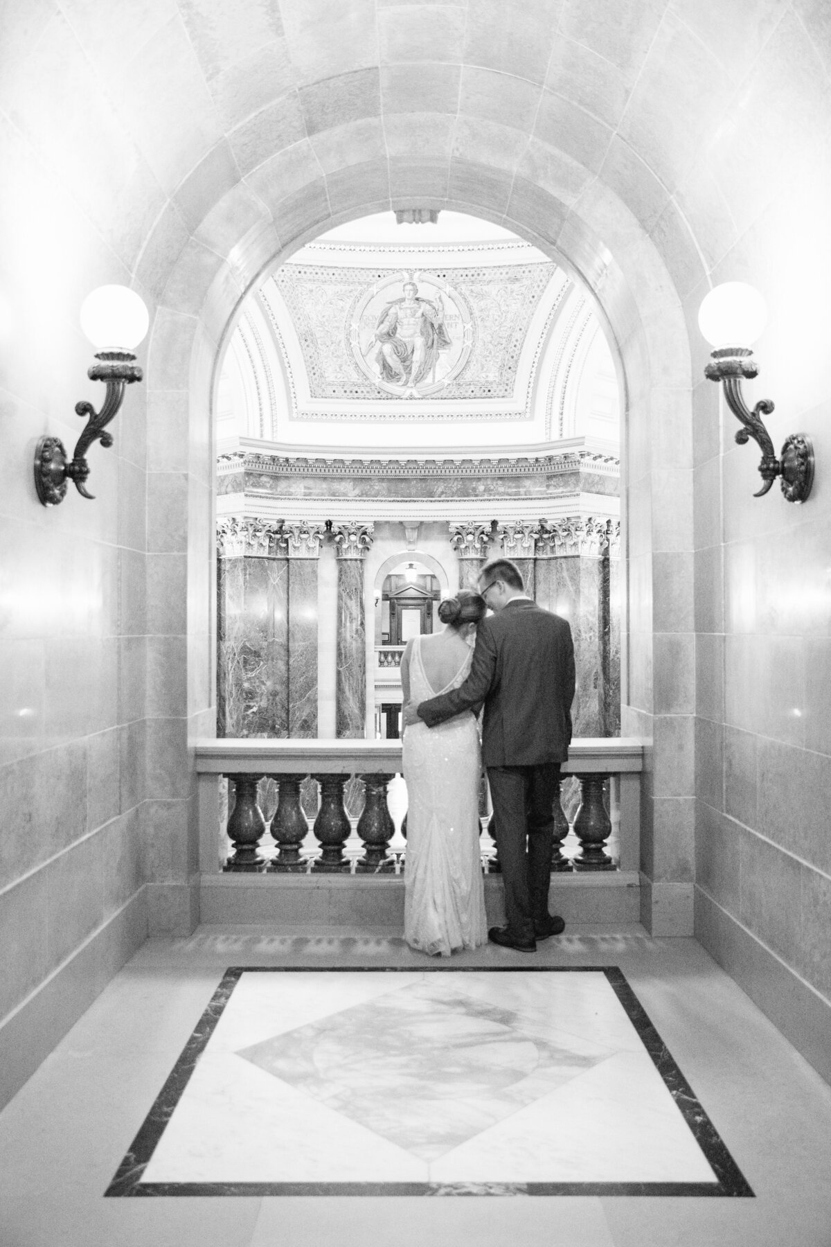 Temerity Photography Vanessa Hurr Wedding Engagement Award Winning Photographer Timeless Classic Love Wisconsin6