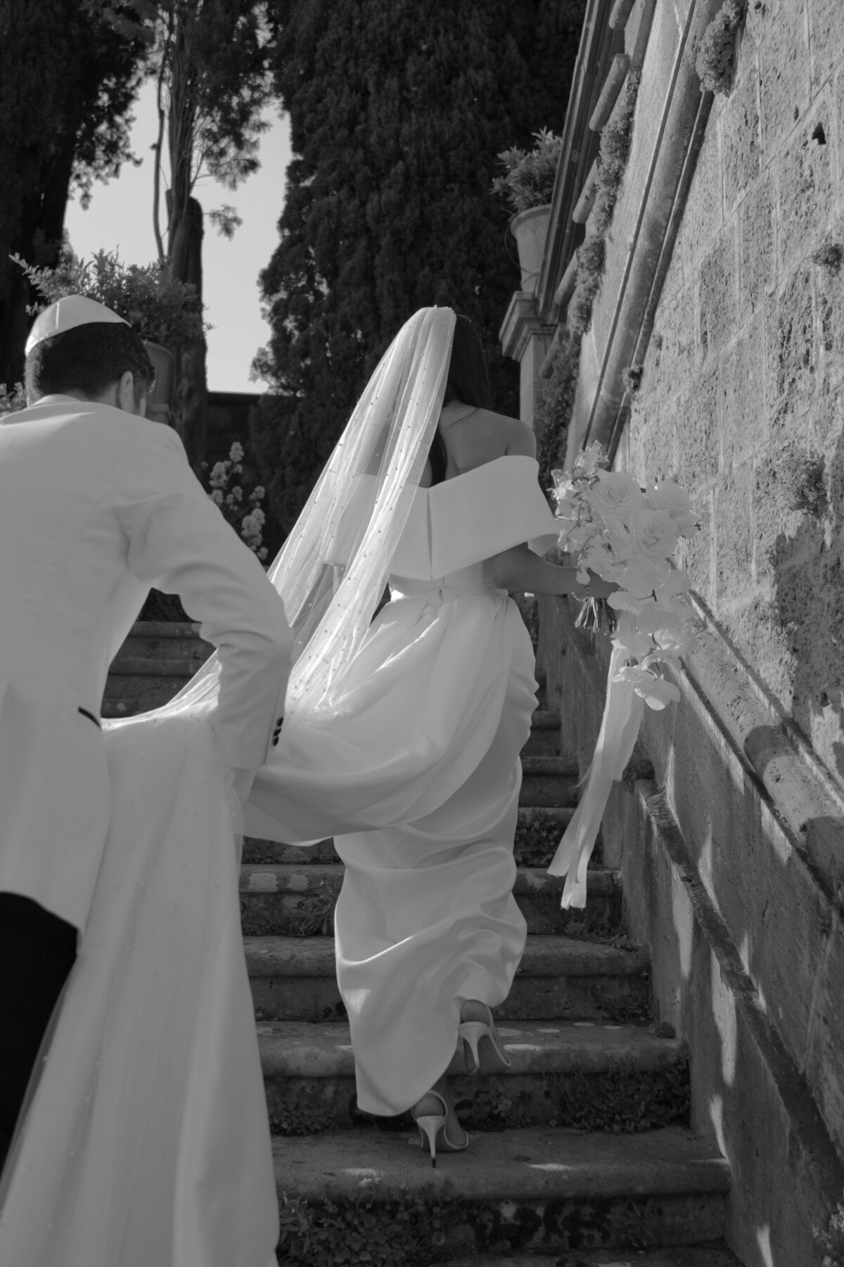 Flora_And_Grace_Tuscany_LaFoce_Wedding_Photographer-10