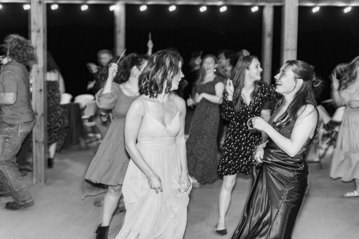 chilcott_wedding_dancing-51