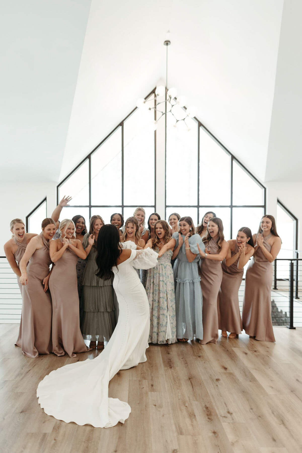 Pinewood Events - Minnesota Modern Nature Inspired Venue - @shantstclair - 5