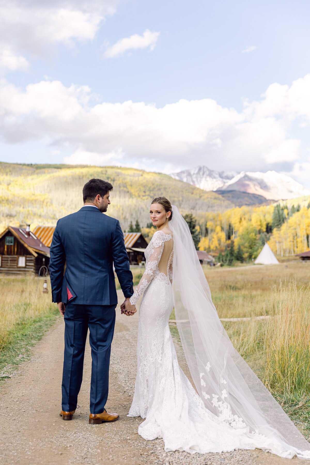 AbieLivesayPhotography-DuntonHotSpringsPhotographer-ElizabethCHristopher-Preview-74