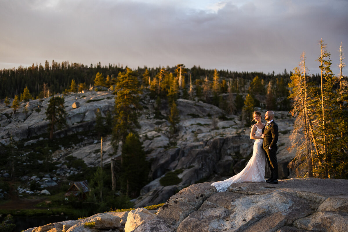 Golden hour portraits in Lake Tahoe forest

