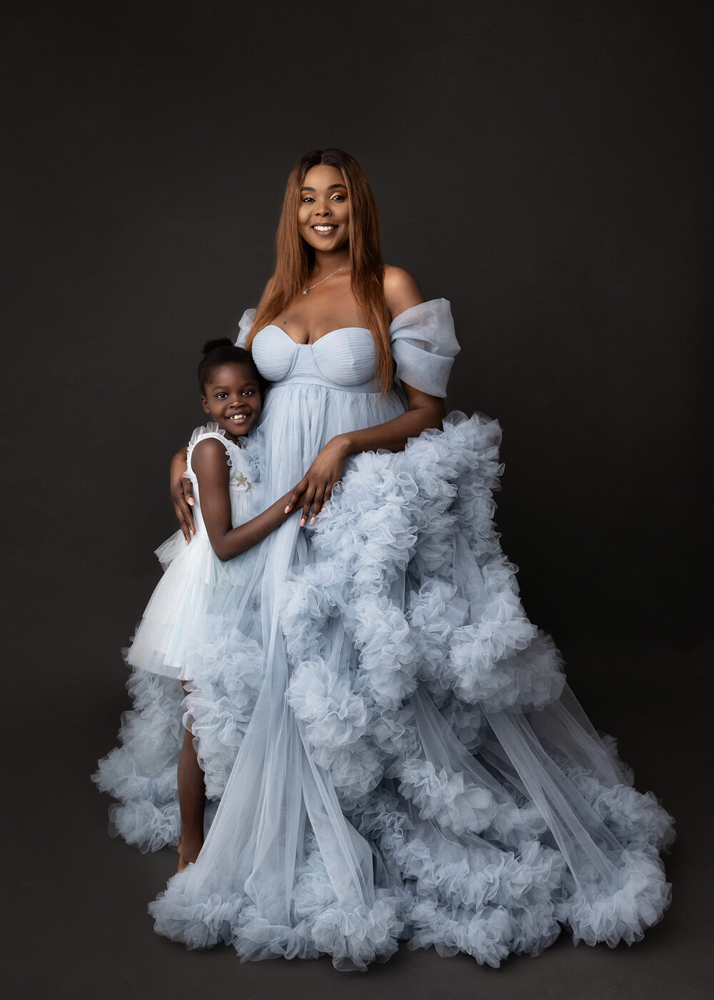 FAMILY_MOTHERANDDAUGHTERFINEARTBLUEDRESS