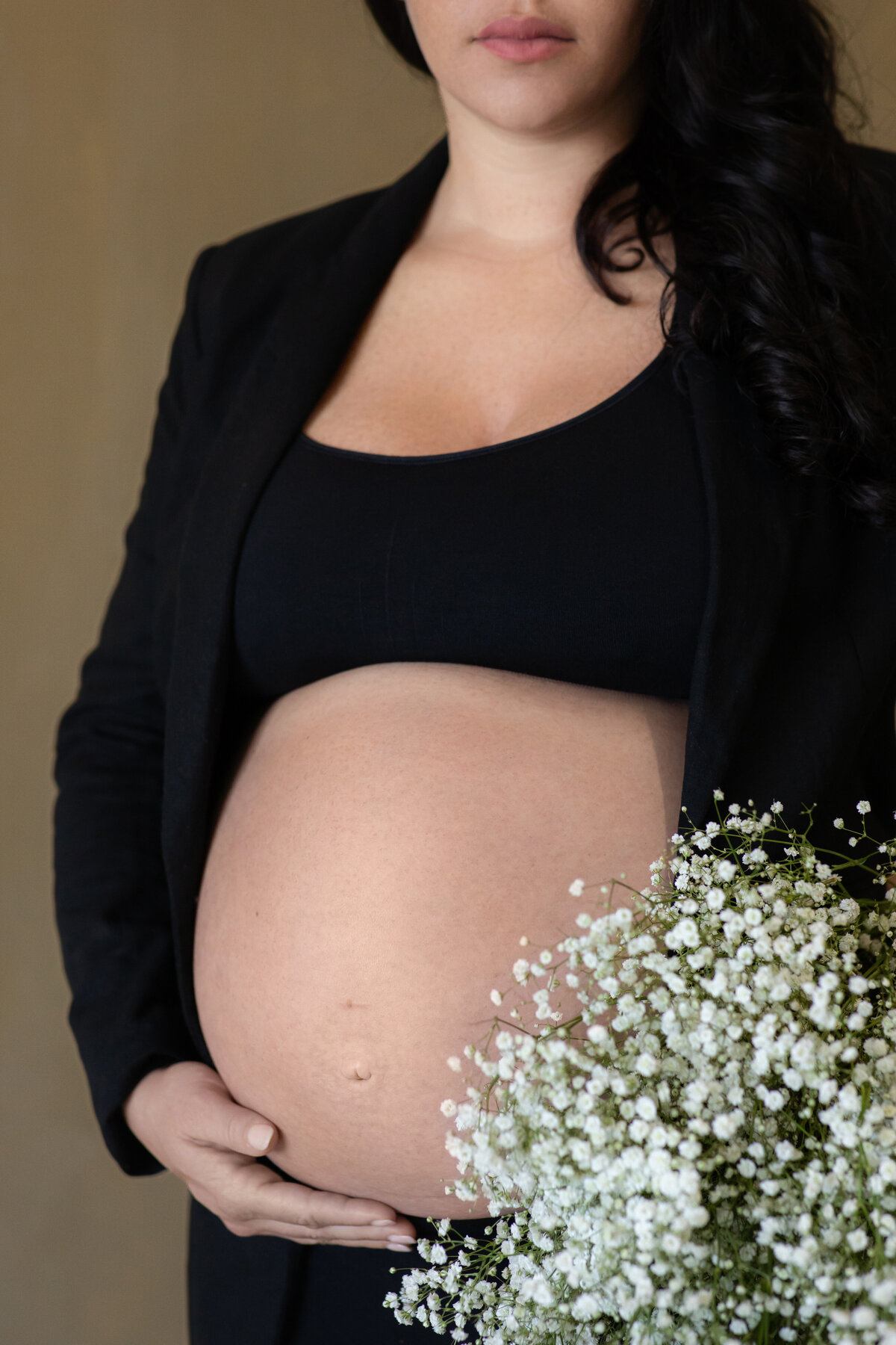 fine-art-in-studio-maternity-portraits-16