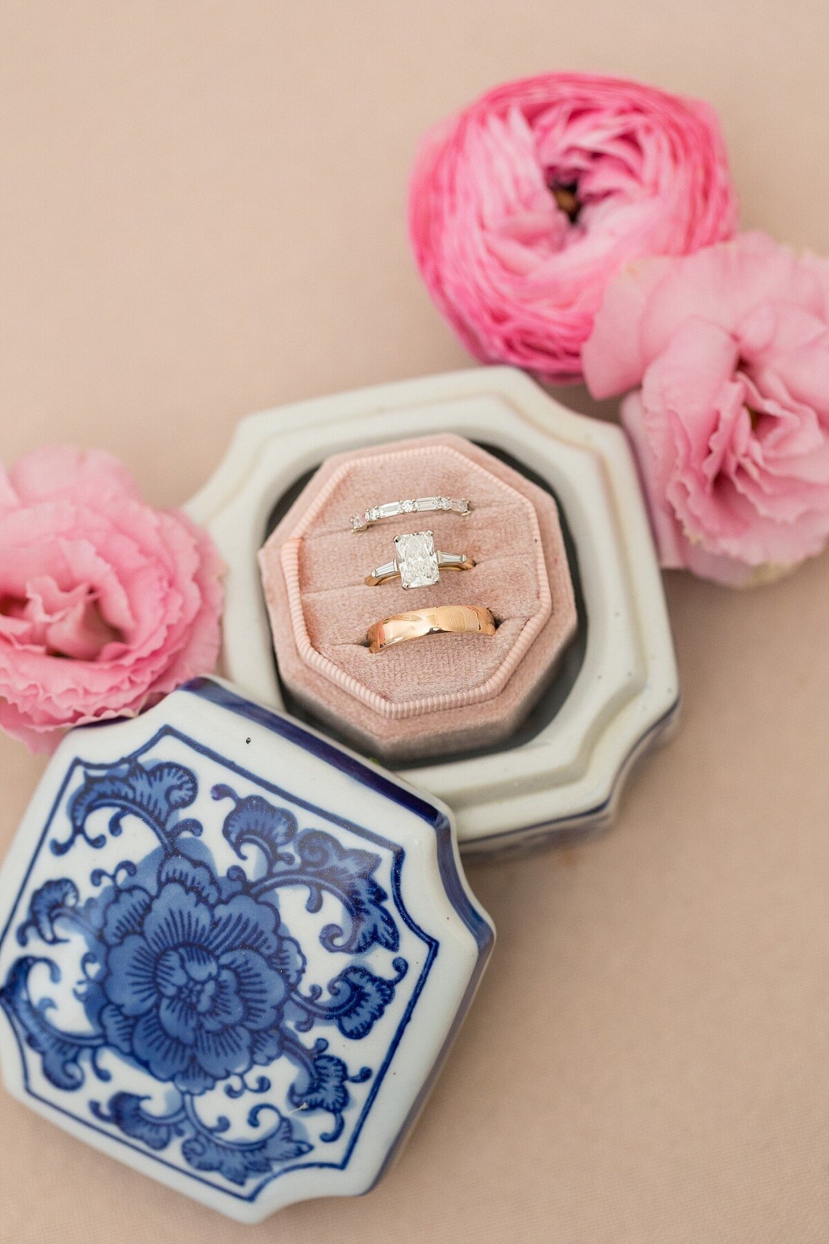 The-Upchurch-Cary-Wedding-Photographer-Timeless-Spring-Wedding-Sarah-Hinckley-Photography-valkeaton2025-_0003