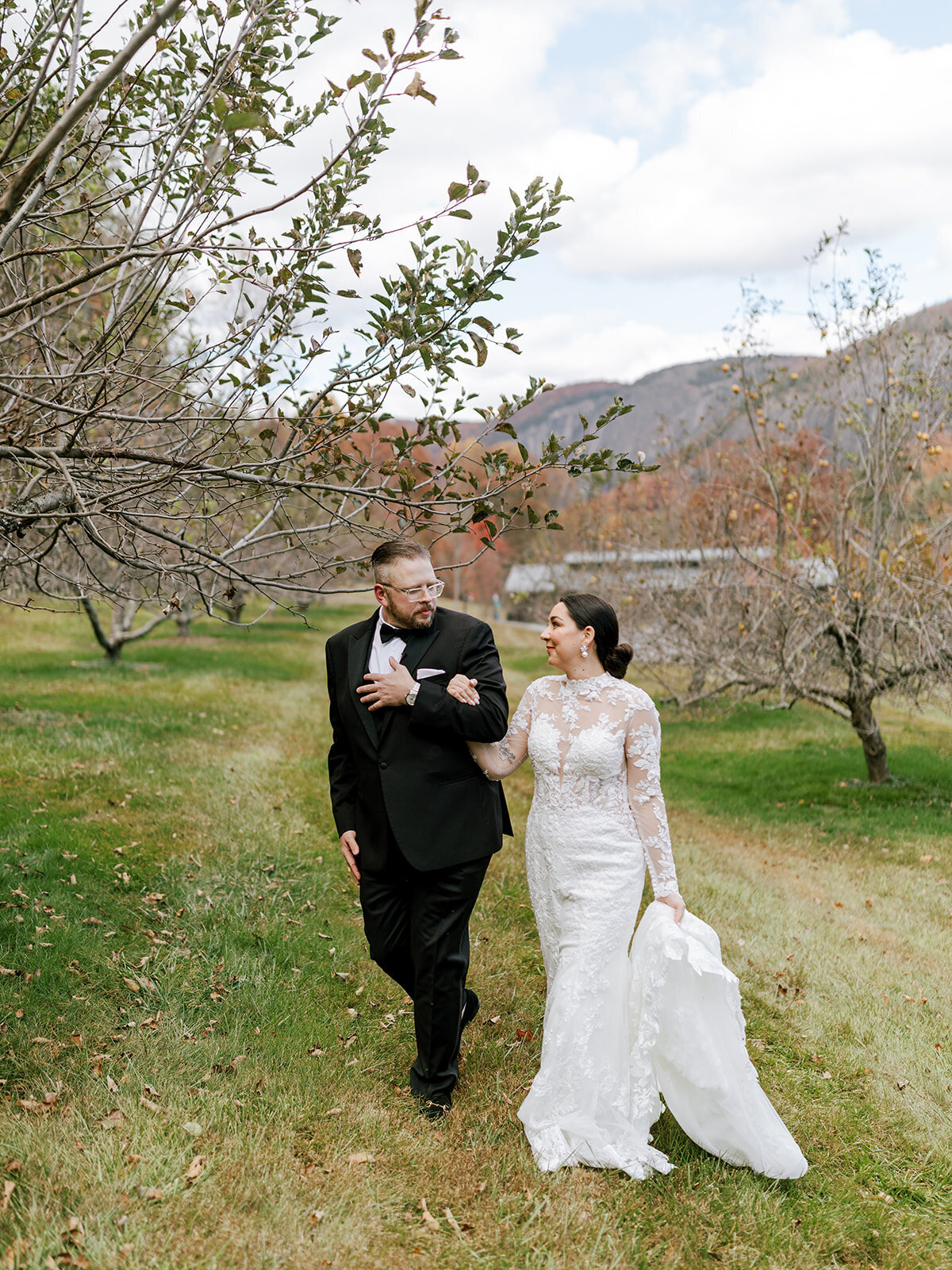 Daniel & Jamie - Bride & Groom Portraits - Lonesome Valley_ Sapphire_ North Carolina - Chrissy O_Neill & Co. - South Florida Wedding Photographer-19