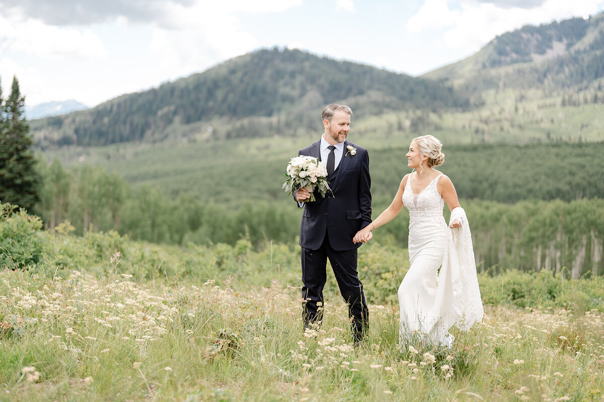 montage-deer-valley-summer-park-city-utah-wedding-logan-walker-425L-0425