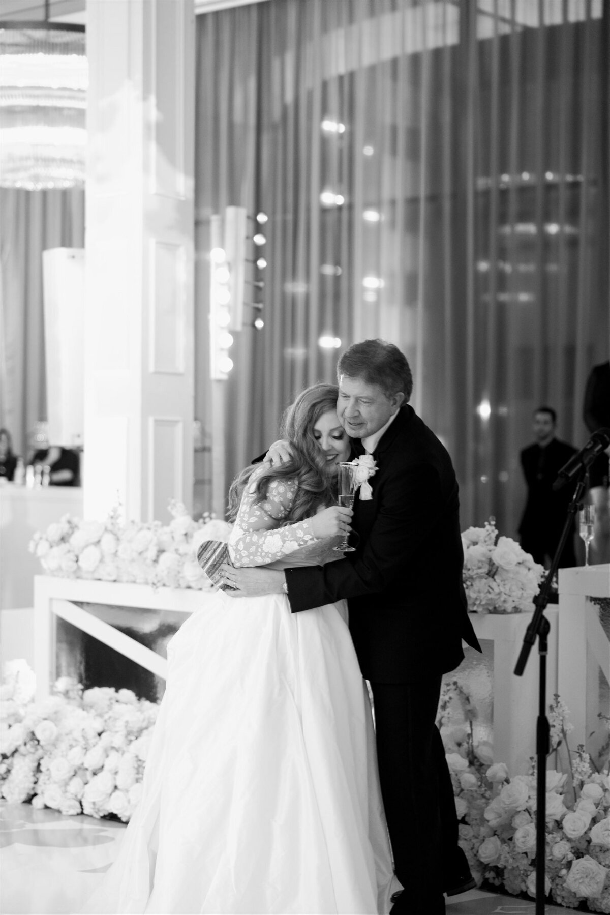 Angelica Marie Photography_Dallas Wedding Photographer_Meredith and Nicholas Wedding_The Thompson Dallas_1407