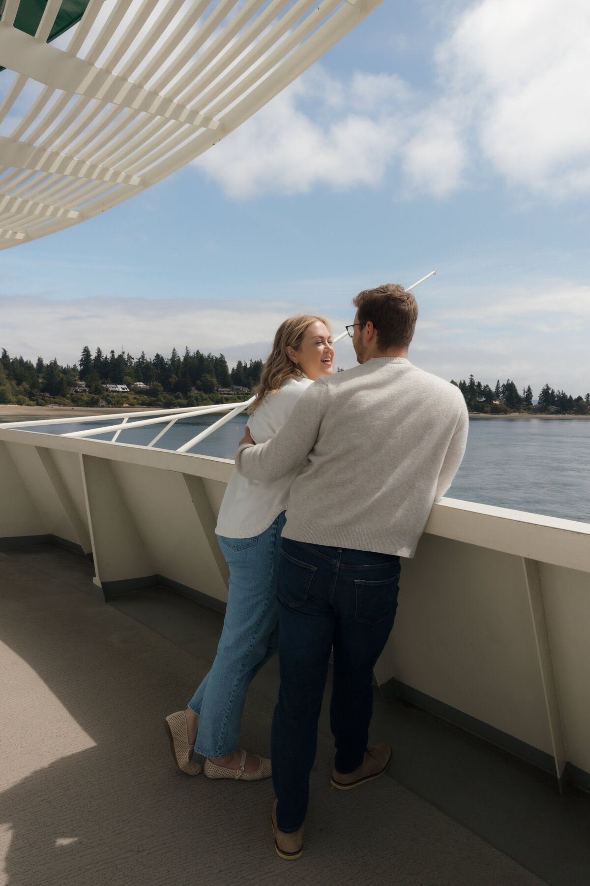 SeattleFerryCouplesPhotography118