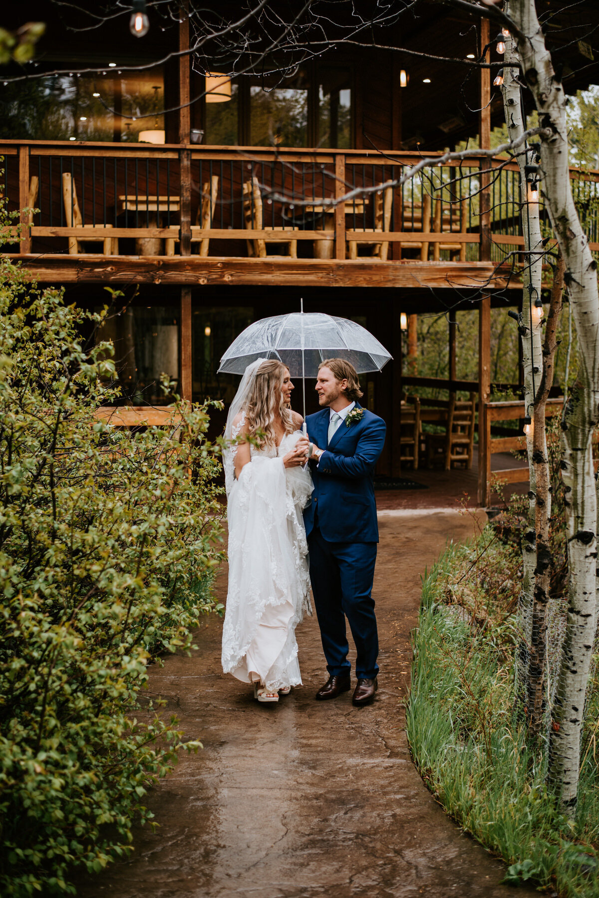 Sara + Lucas Sneak Peeks-23