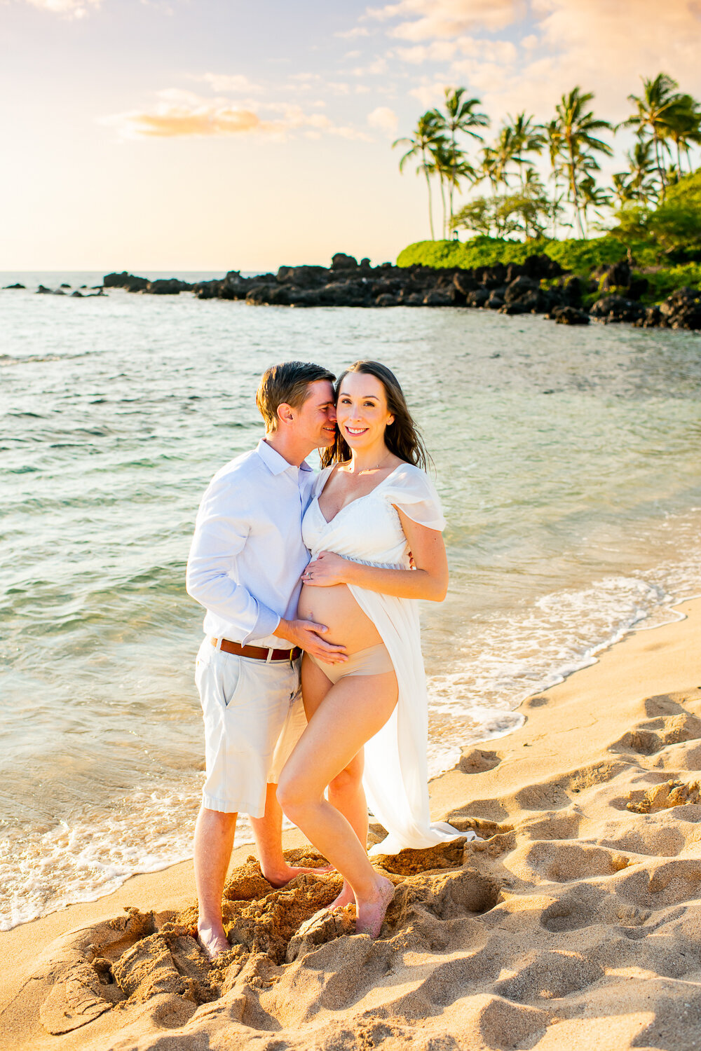 maternity photoshoot on the big island